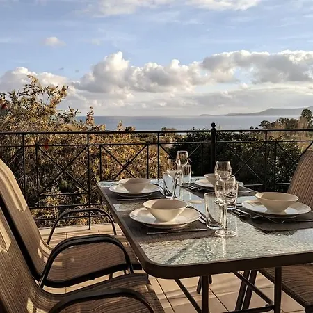 Familien 6 Personen Ueberdachte Terrasse شقة