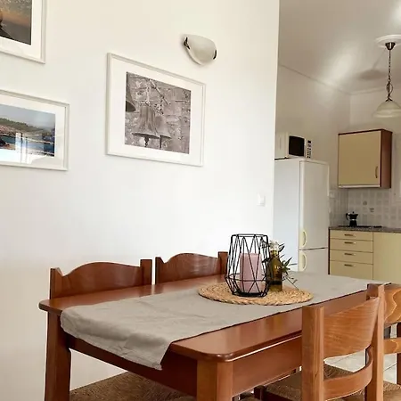 Familien Apartment 6 Personen Ueberdachte Terrasse Finikounda * Finikúnda