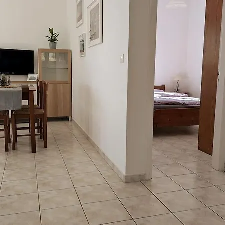 Familien 6 Personen Ueberdachte Terrasse * Finikounta