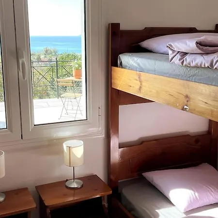 Familien Apartment 6 Personen Ueberdachte Terrasse Finikounda Apartman Finikúnda