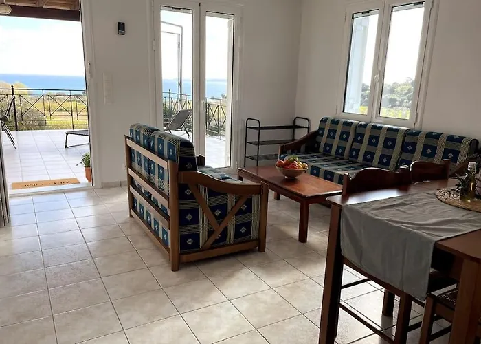 Familien 6 Personen Ueberdachte Terrasse * Finikounta