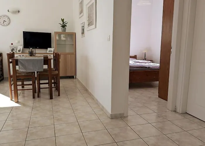 Familien 6 Personen Ueberdachte Terrasse * Finikounta