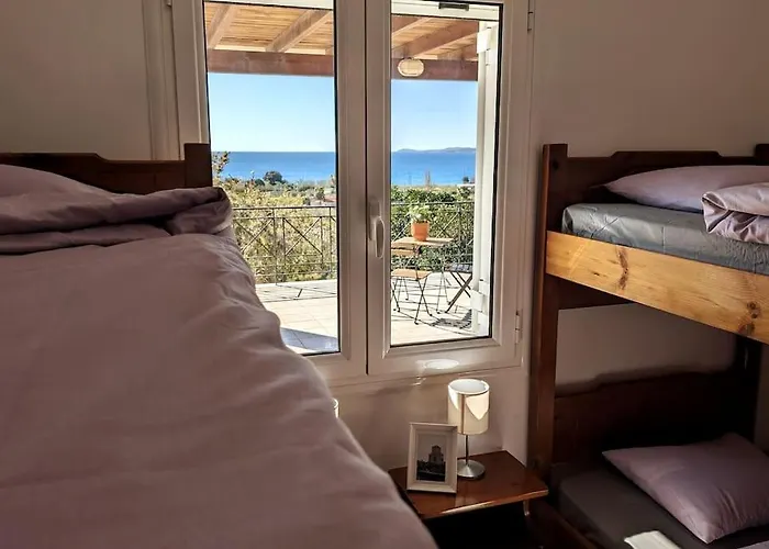 Familien 6 Personen Ueberdachte Terrasse Finikounta